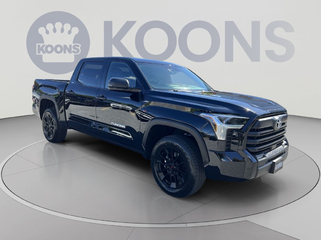 Used 2025 Toyota Tundra SR5 w/ SR5 Premium Package AWD/4WD image 10