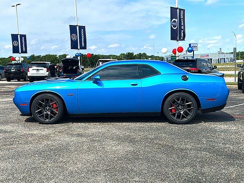 Used 2018 Dodge Challenger R/T Plus RWD image 6