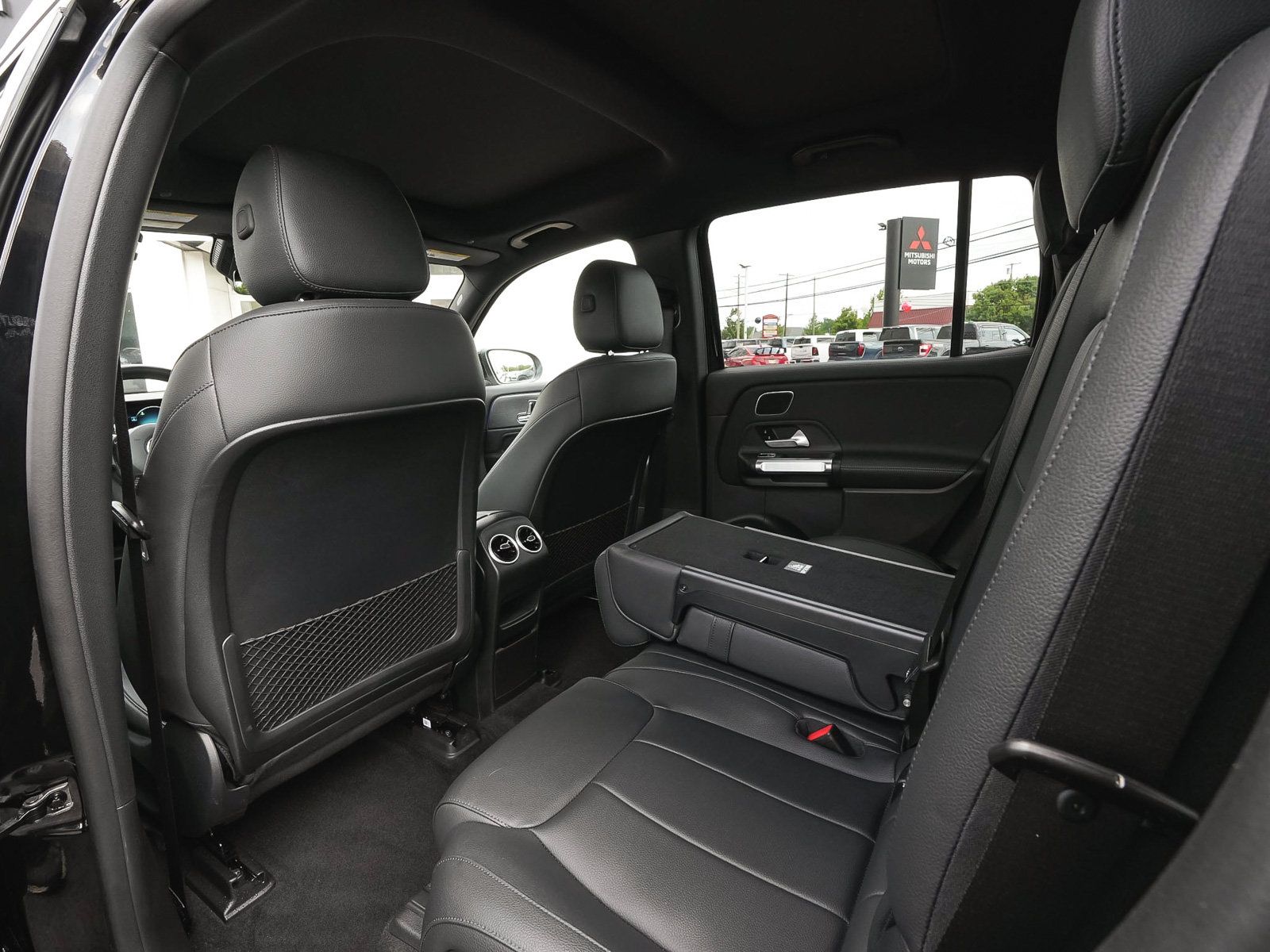 Used 2023 Mercedes-Benz EQB 300 4MATIC w/ Pinnacle Package image 41