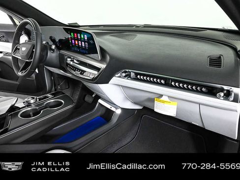 New 2026 Cadillac Lyriq Luxury image 23