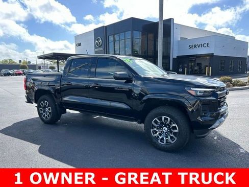 Used 2025 Chevrolet Colorado Z71 AWD/4WD image 1