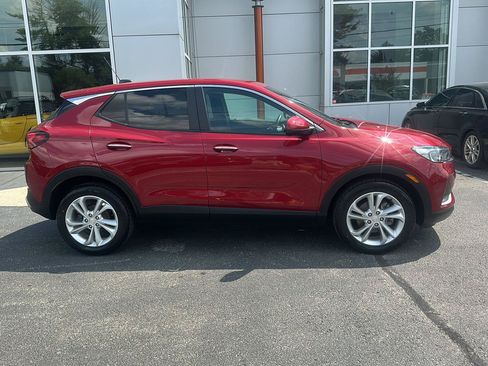 Used 2021 Buick Encore GX Preferred FWD image 2