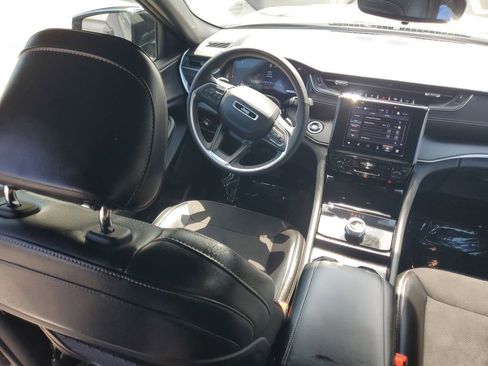 Used 2024 Jeep Grand Cherokee L Laredo image 19