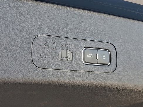 Used 2025 Lincoln Aviator Reserve w/ Jet Appearance Package image 38