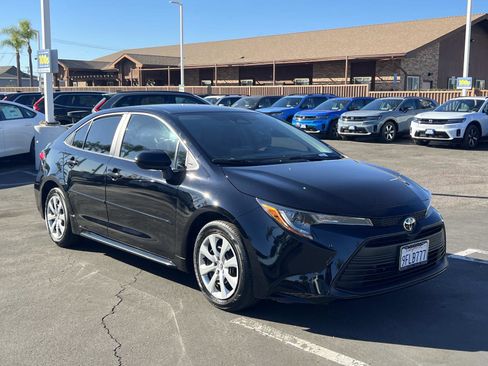 Used 2023 Toyota Corolla LE image 27