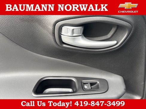 Used 2023 Jeep Renegade Limited w/ Sun/Sound Group AWD/4WD image 37