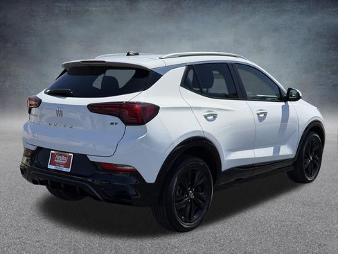 Used 2024 Buick Encore GX Sport Touring image 3