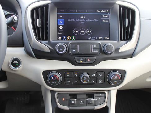 Used 2024 GMC Terrain Denali w/ Denali Premium Package AWD/4WD image 17