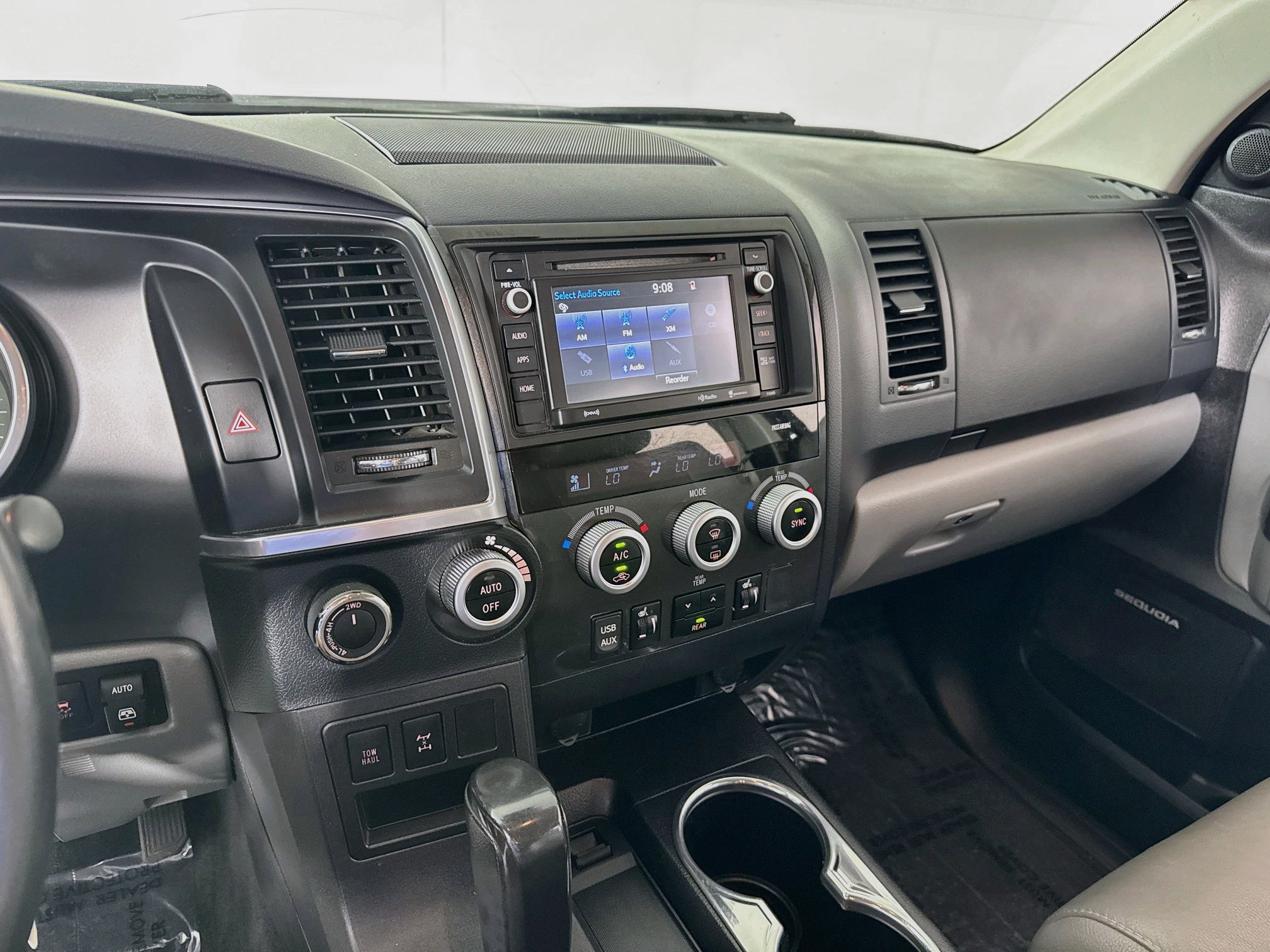 Used 2018 Toyota Sequoia Limited AWD/4WD image 16