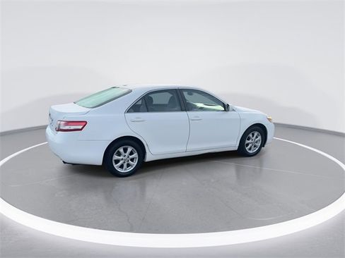 Used 2011 Toyota Camry SE image 7
