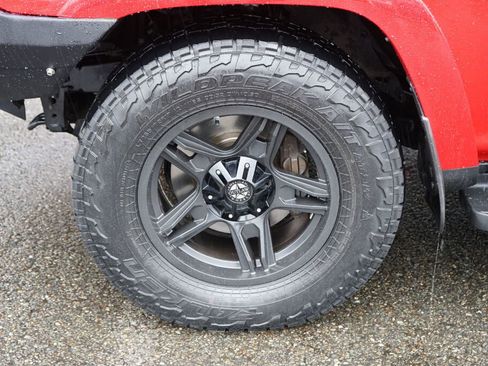 Used 2016 Toyota 4Runner SR5 image 9