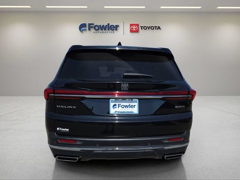 Used 2025 Buick Enclave Preferred FWD image 6