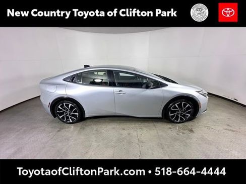 Used 2024 Toyota Prius Prime Premium w/ Advanced Technology Package image 2