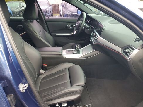 Used 2022 BMW 330i xDrive Sedan w/ Driving Assistance Package image 7