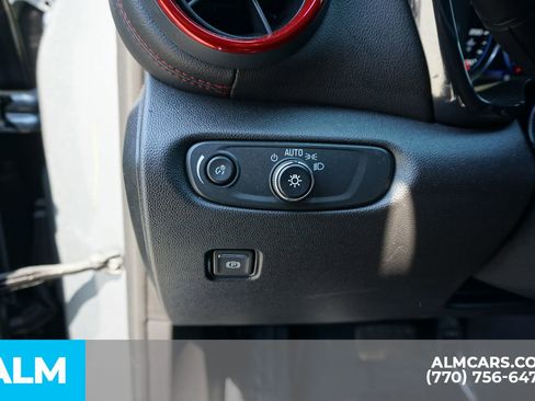 Used 2025 Chevrolet Blazer RS FWD image 39