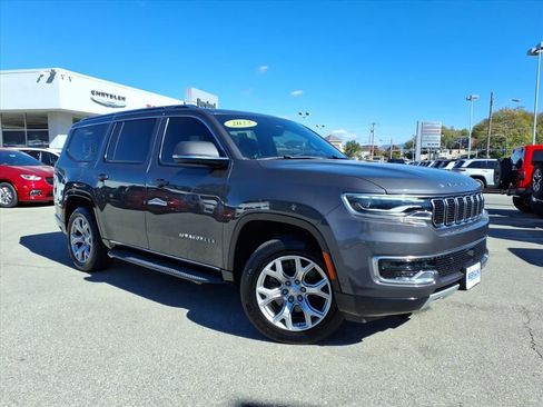 Used 2022 Jeep Wagoneer Series II image 2