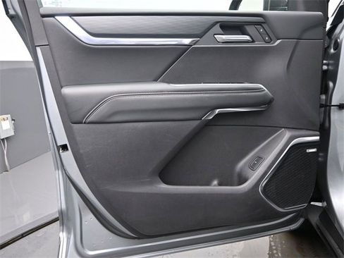 Certified 2025 GMC Acadia Elevation image 12