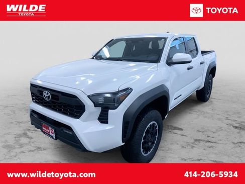 Used 2024 Toyota Tacoma TRD Off-Road image 1