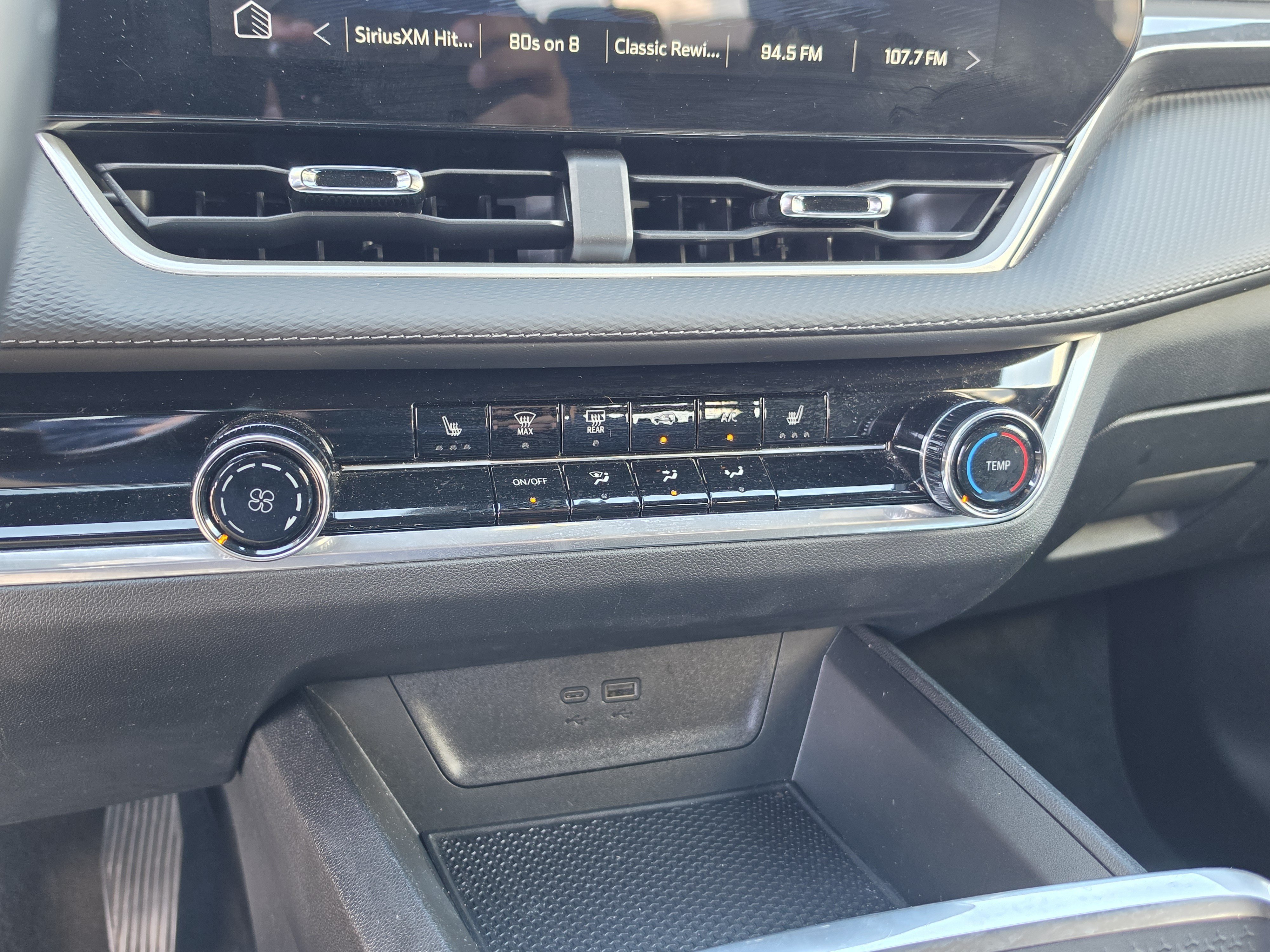 Certified 2026 Chevrolet Equinox LT FWD image 23