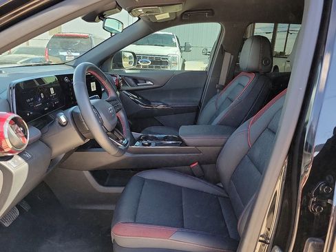 Used 2025 Chevrolet Equinox RS FWD image 19