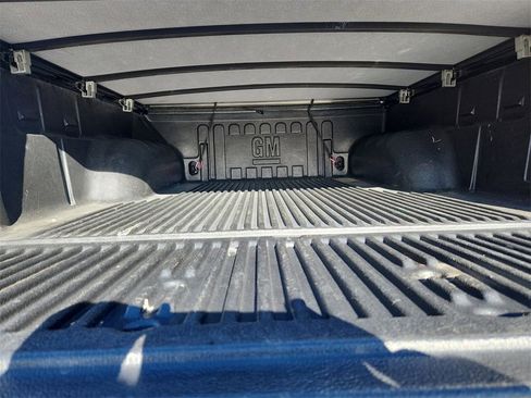 Used 2010 GMC Canyon SLE image 23