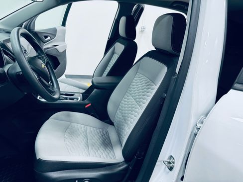 Used 2020 Chevrolet Equinox LS w/ LS Convenience Package image 31