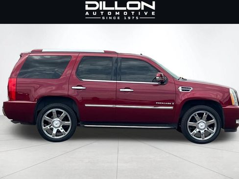 Used 2009 Cadillac Escalade AWD image 3