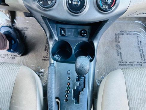 Used 2012 Toyota RAV4 4WD image 40