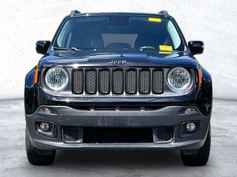 Used 2017 Jeep Renegade Altitude AWD/4WD image 3