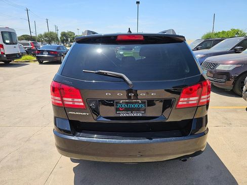 Used 2018 Dodge Journey SE w/ Blacktop Package FWD image 5