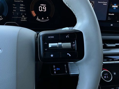 Used 2025 Hyundai Santa Fe SEL image 35