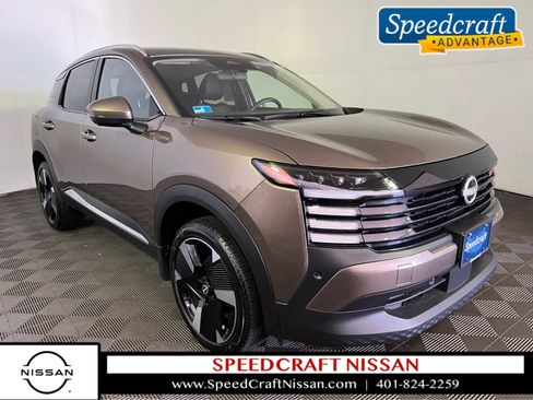 Used 2025 Nissan Kicks SR image 1