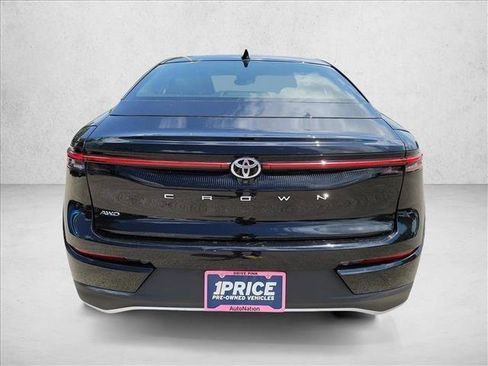 Used 2023 Toyota Crown AWD/4WD image 6