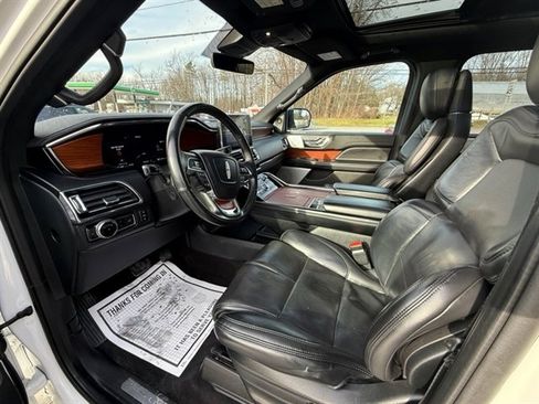 Used 2020 Lincoln Navigator Reserve w/ Luxury Package image 38