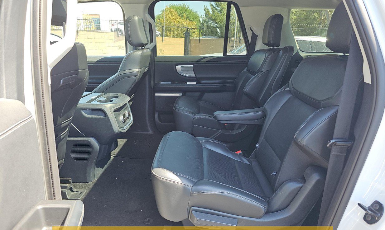 Used 2025 Ford Expedition Max Platinum AWD/4WD image 5