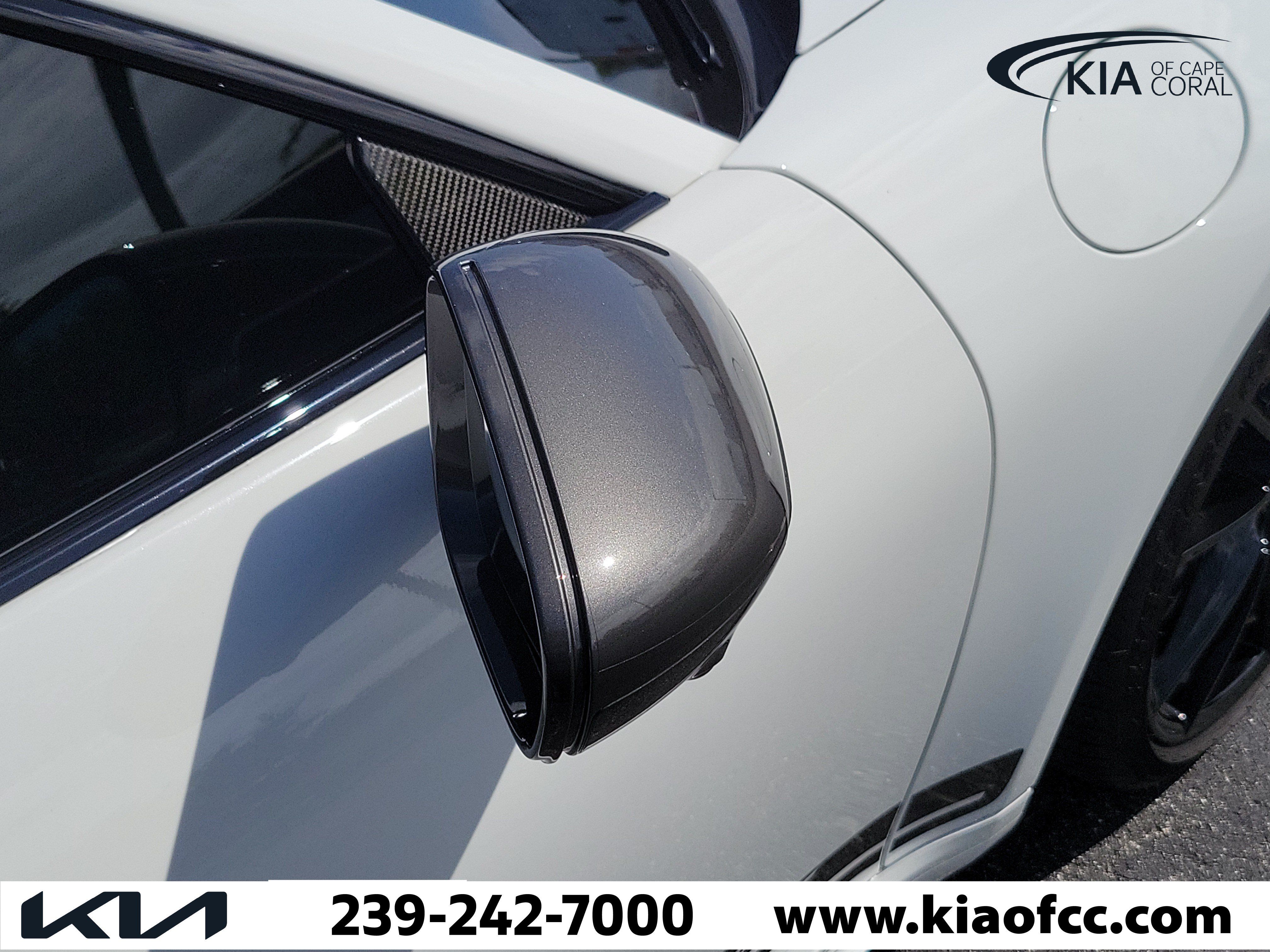 Used 2024 Porsche 911 Carrera RWD image 11