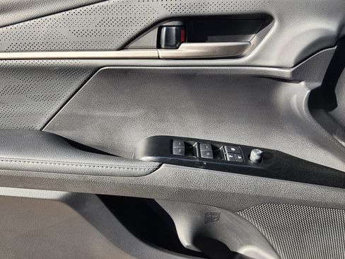 Used 2025 Toyota Camry XSE image 27