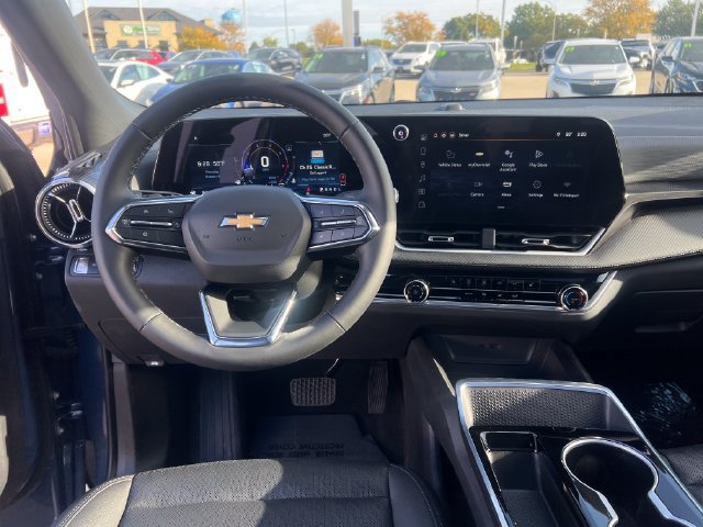 Used 2025 Chevrolet Equinox LT w/ Safety and Technology Package FWD image 18