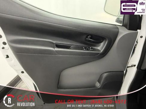Used 2021 Nissan NV200 SV w/ Sliding Door Glass Package image 31