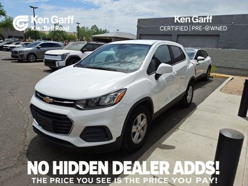 Used 2022 Chevrolet Trax LS w/ Tint and Cruise Package FWD image 1