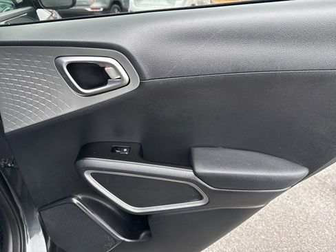 Used 2023 Kia Soul LX w/ Option Group 015 image 39