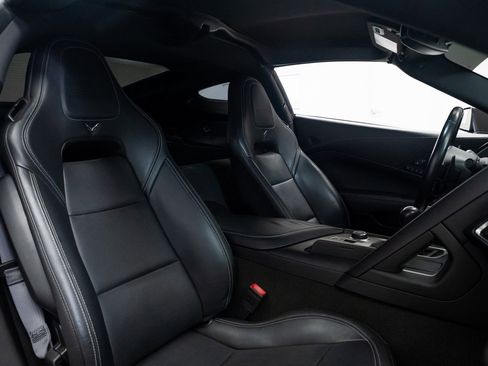 Used 2015 Chevrolet Corvette Z06 w/ 2LZ Preferred Equipment Group image 19