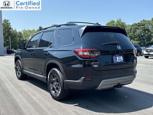 Certified 2025 Honda Pilot TrailSport image 25
