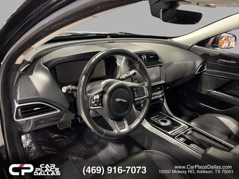 Used 2019 Jaguar XE Prestige RWD image 18
