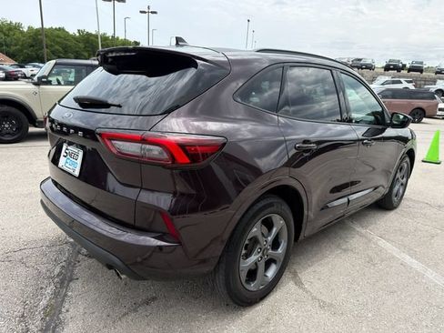 Used 2023 Ford Escape ST-Line w/ Tech Pack #1 FWD image 7