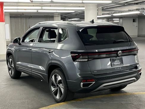New 2025 Volkswagen Taos SE image 5