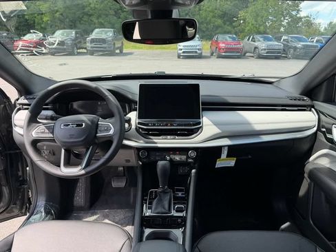 New 2026 Jeep Compass Limited AWD/4WD image 11