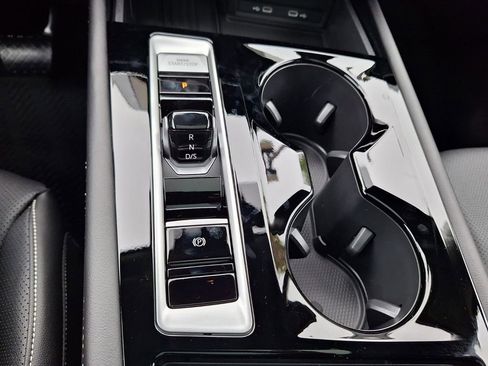 New 2026 Volkswagen Atlas SE image 17