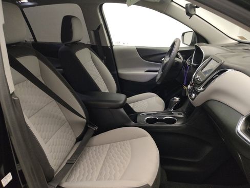 Used 2020 Chevrolet Equinox LS image 21