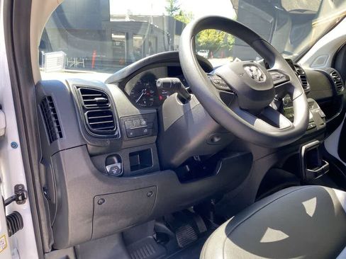 Used 2026 RAM ProMaster 2500 w/ Convenience Group FWD image 2